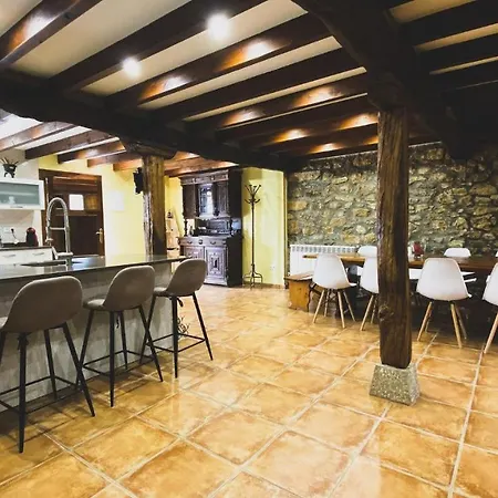 Сasa de vacaciones Casa El Pendo Escobedo