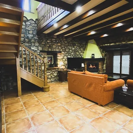 Casa El Pendo Feriehus *