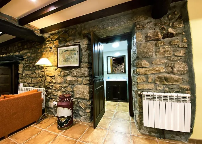 La Casa Del Pendo * Escobedo